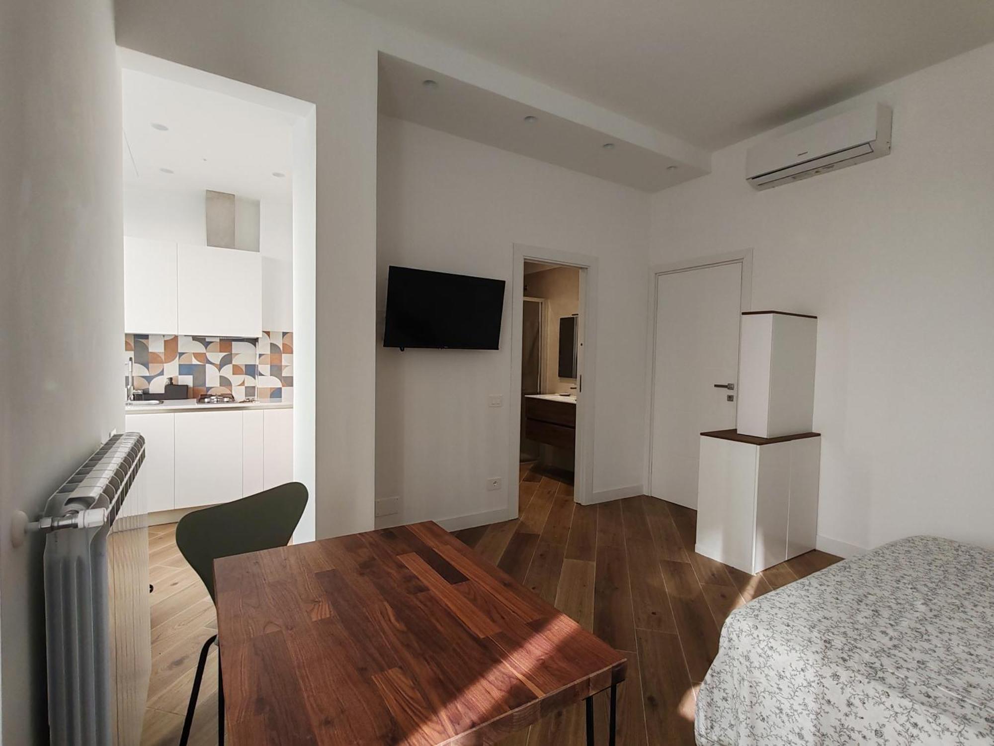 Guest House Josephine Салерно Экстерьер фото