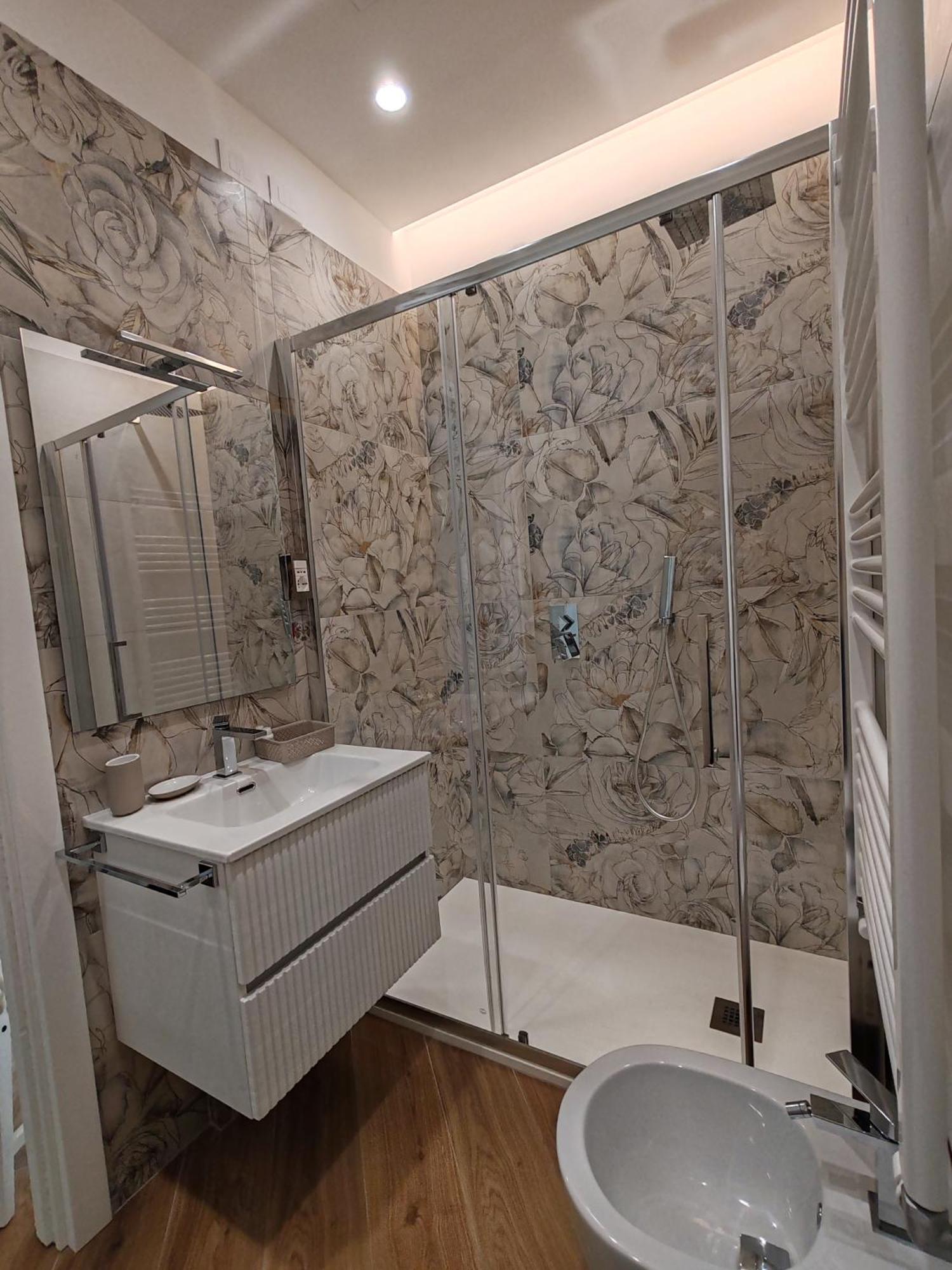 Guest House Josephine Салерно Экстерьер фото